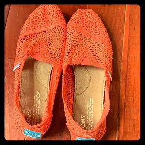 Coral Lace Toms